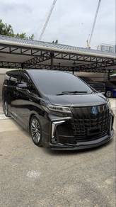 Toyota Alphard  in Jalan Kuching, KUL