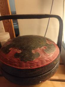 Early 20th century Peranakan Bakul Siah