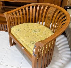 Good condition Wooden chairs & Wooden table