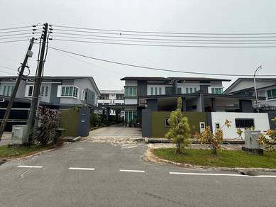 Semi-Detached House For Sale in Kuching,SWK