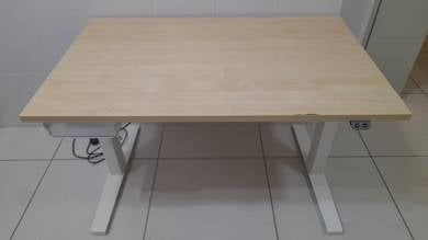 Markant Matrix PRO 120cm Table for Sale