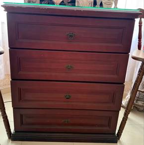 Wooden Chest of Drawers