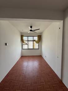Apartment For Sale in Pangsapuri Pulai Mutiara 1
