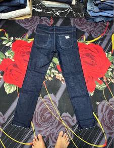 seluar jeans uniqlo saiz 34