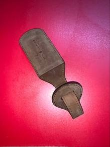 Country Hide Leather Hang Tag