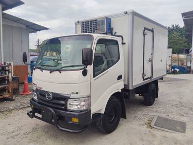 2014/15 Hino WU302R Chiller Box 10' (Temp -5C)