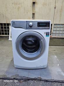 Inverter Electrolux front load washer 9kg Rm650