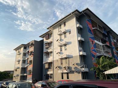 Flat For Sale in Rose Apartment @ Bukit Indah
