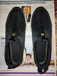 Eiger Geva Slip On shoes (Black).