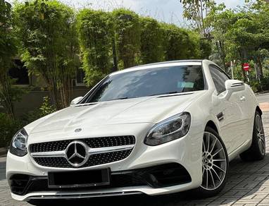 Mercedes Benz SLC 300 300 AMG LINE (CBU) in Puchong, SGR