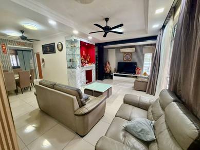 Semi-Detached House For Sale in Perling,JHR