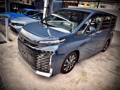 Toyota Voxy S-Z in Johor Bahru, JHR