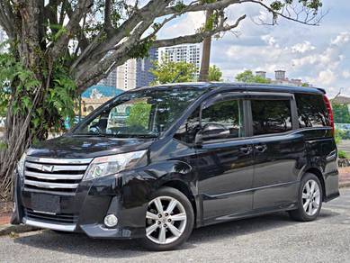 2014 Toyota Noah SI