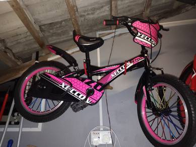 Basikal budak pink