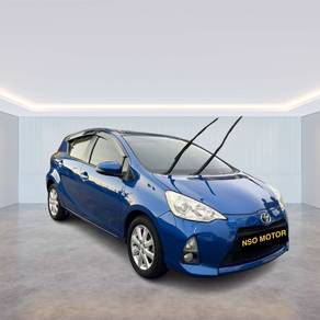 Toyota Prius c (HYBRID) in Cheng, MLK