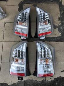 No 15-3-8 Lampu Toyota Prius Zvw30 Japan