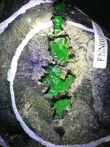 Batu Mentah Giok Jadeite Jed Hijau Ais Burma Ged A
