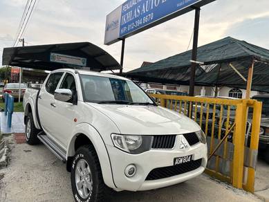 Mitsubishi Triton in Kajang, SGR