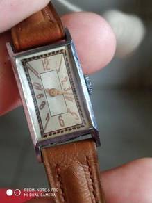 Vintage lady watch from the 40s
