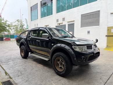 Mitsubishi Triton in Bangi, SGR