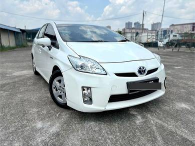 Toyota Prius (HYBRID) in Kuchai Lama, KUL