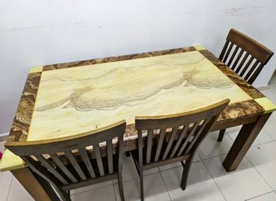 Meja Makan Marble