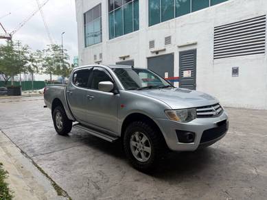 Mitsubishi Triton in Bangi, SGR