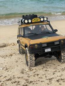 Rc fms discovery land rover (1/10)