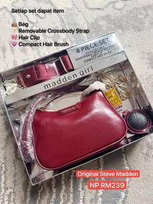 with 4 pc set in black and maroon handbags 
