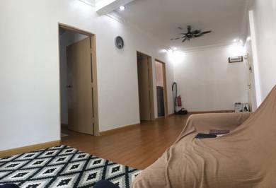 Apartment For Sale in Taman Bukit Putramas