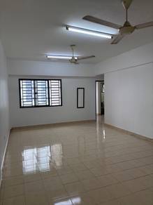 Apartment For Sale in Bayu Puteri 3