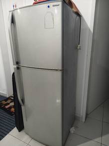 Peti Ais Sharp 2 Pintu RM280 (Nego)