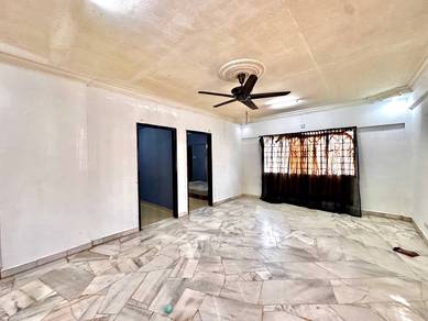 Condominium For Sale in Kenaria Condominium