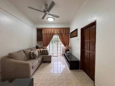 Apartment For Sale in Pandan Court