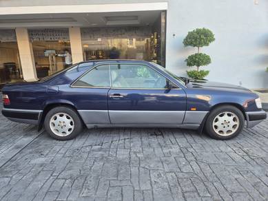 Mercedes Benz 300CE in Gelugor, PNG