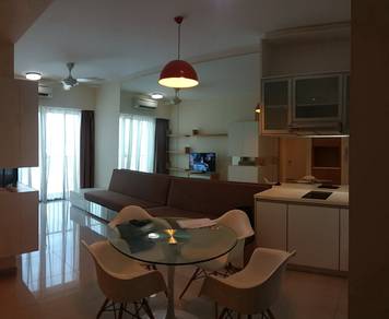 Condominium For Rent in The Peak SOHO