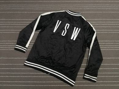 VISION STREET WEAR black jacket L