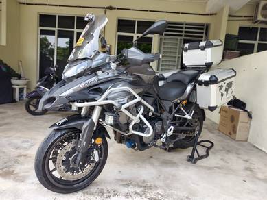 Benelli TRK 502 LE