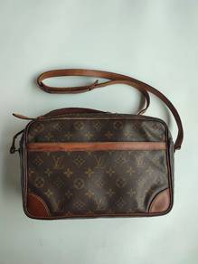 Louis Vuitton Trocadero 23 Crossbody