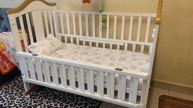 baby cot like new