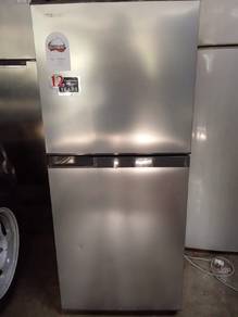 peti sejuk toshiba dua pintu