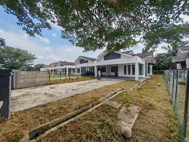 Semi-Detached House For Sale in Batu Pahat,JHR