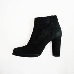 Jill Stuart Suede Leather Black Boot