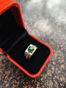 Tsavorite garnet 