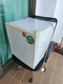 Peti Sejuk Mini Fridge Refrigerator