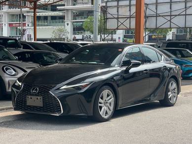 Lexus IS 300 F-SPORT in Cheras, SGR