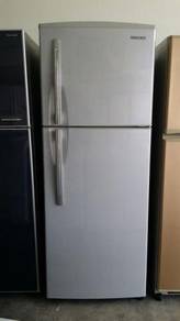 Peti Sejuk Ais Recond Refurbish Ice Hitachi Fridge