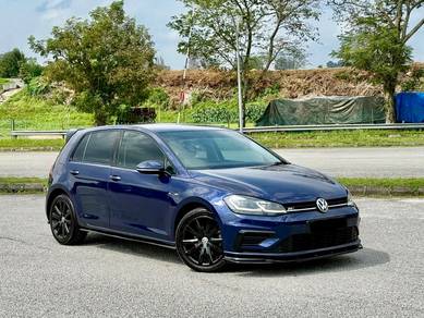 Volkswagen Golf TSI R-LINE in Sungai Besi, KUL