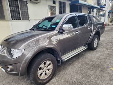 Mitsubishi Triton in Butterworth, PNG