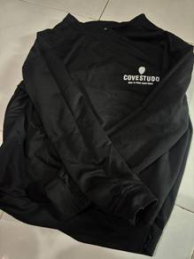 T shirt in black